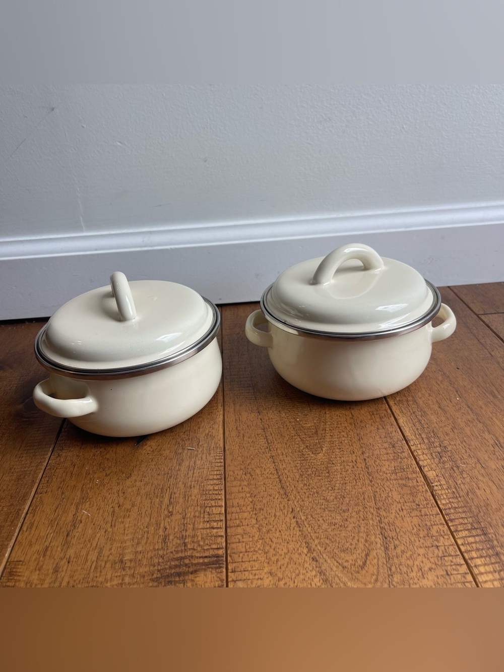 Lot of 2 Megaware Mini Cooking Pots .5 Qt w Lids Enamelware Made in Spain Cream